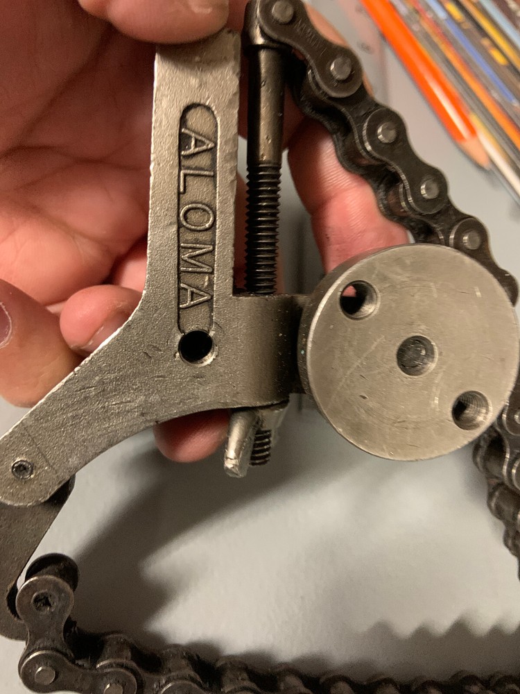 Aloma R-100 Indicator Clamp- used