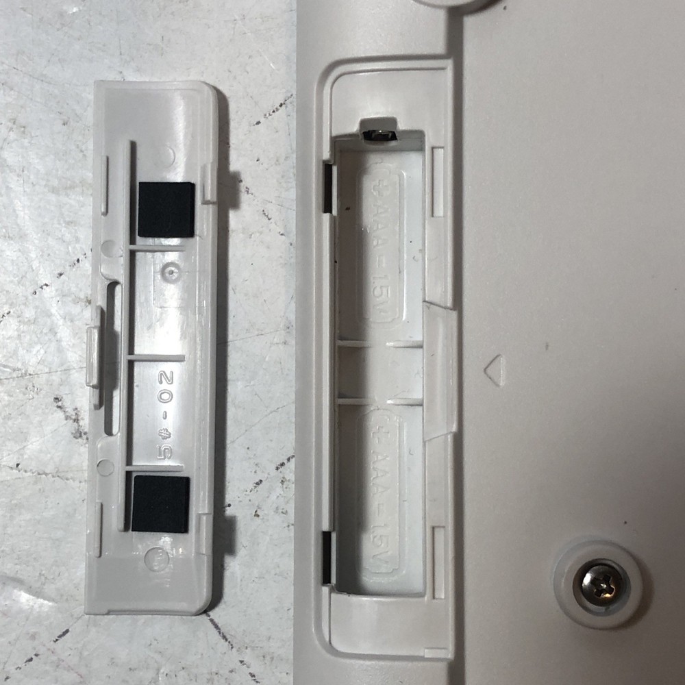 Logitech K295 Silent Touch Wireless Keyboard White w Receiver Dongle