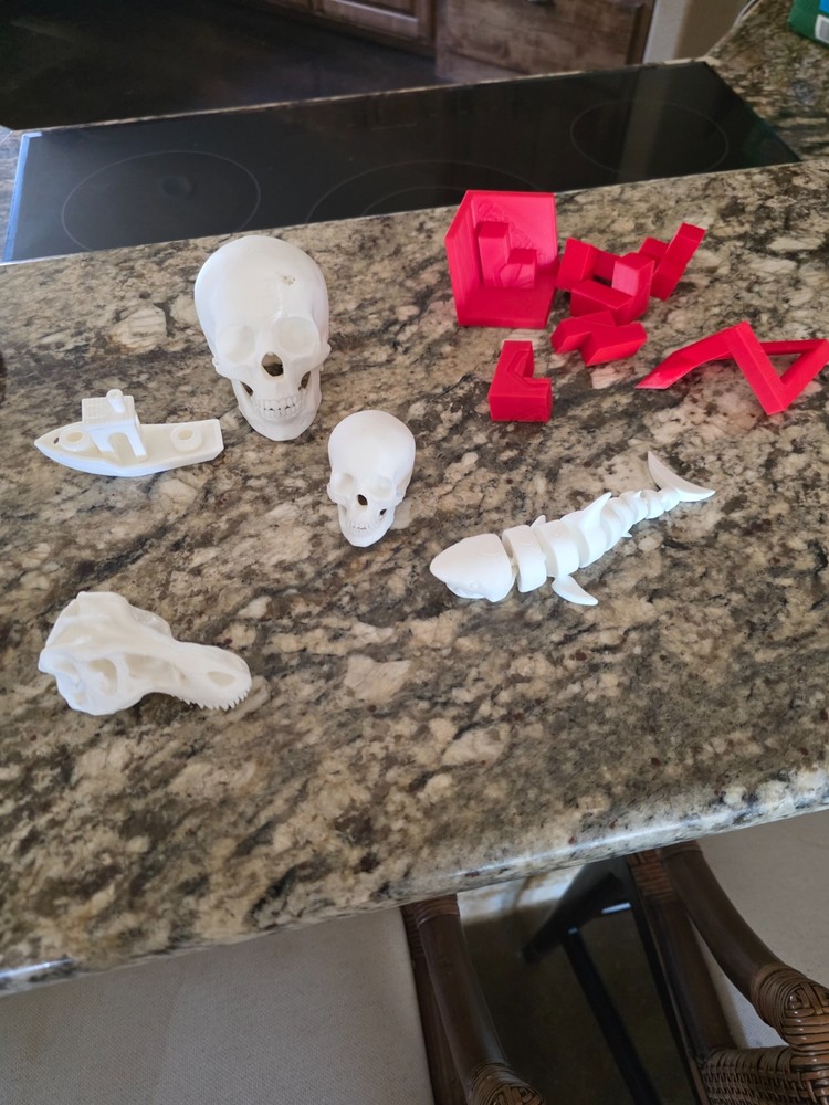 Raise3D Pro3 - 3D Printer w/ Accessories Low hours great condition