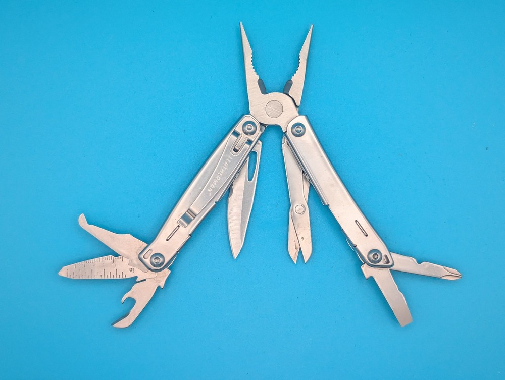 LEATHERMAN WINGMAN MULTI-TOOL! FAST SHIPPING!