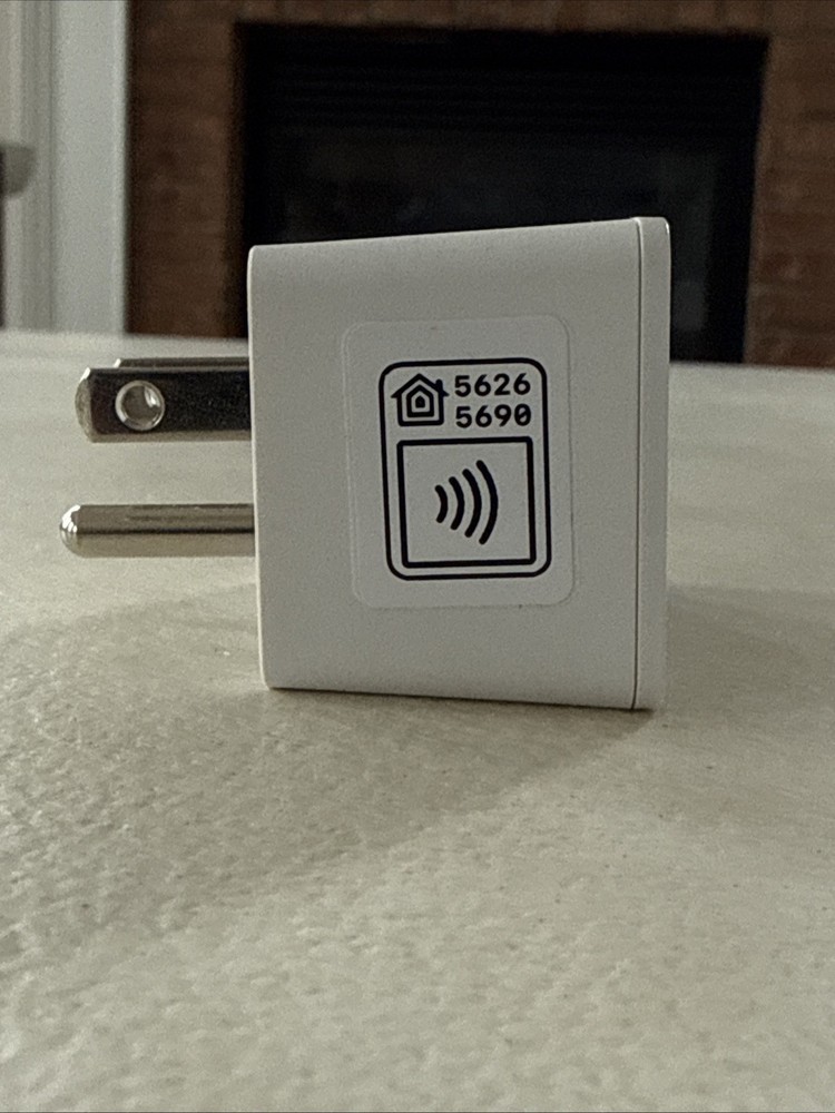 WeMo - Smart Plug with Thread WSP100, HomeKit, Bluetooth, NFC, Apple Siri