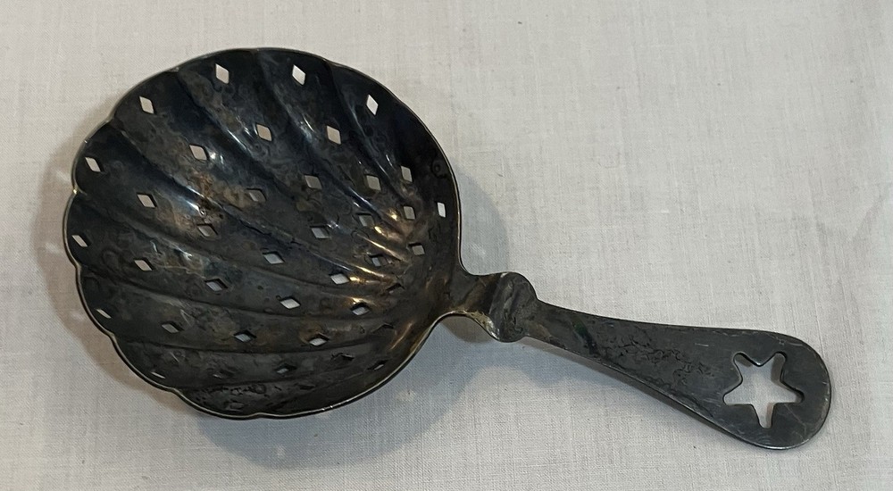 Antique Silver Plate Shell Shape Tea Strainer / Sifter