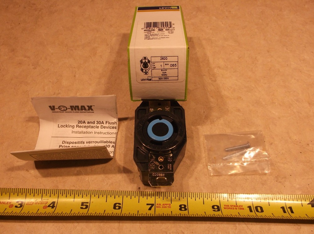 LEVITON 2620 RECEPTACLE LOCK, C0204