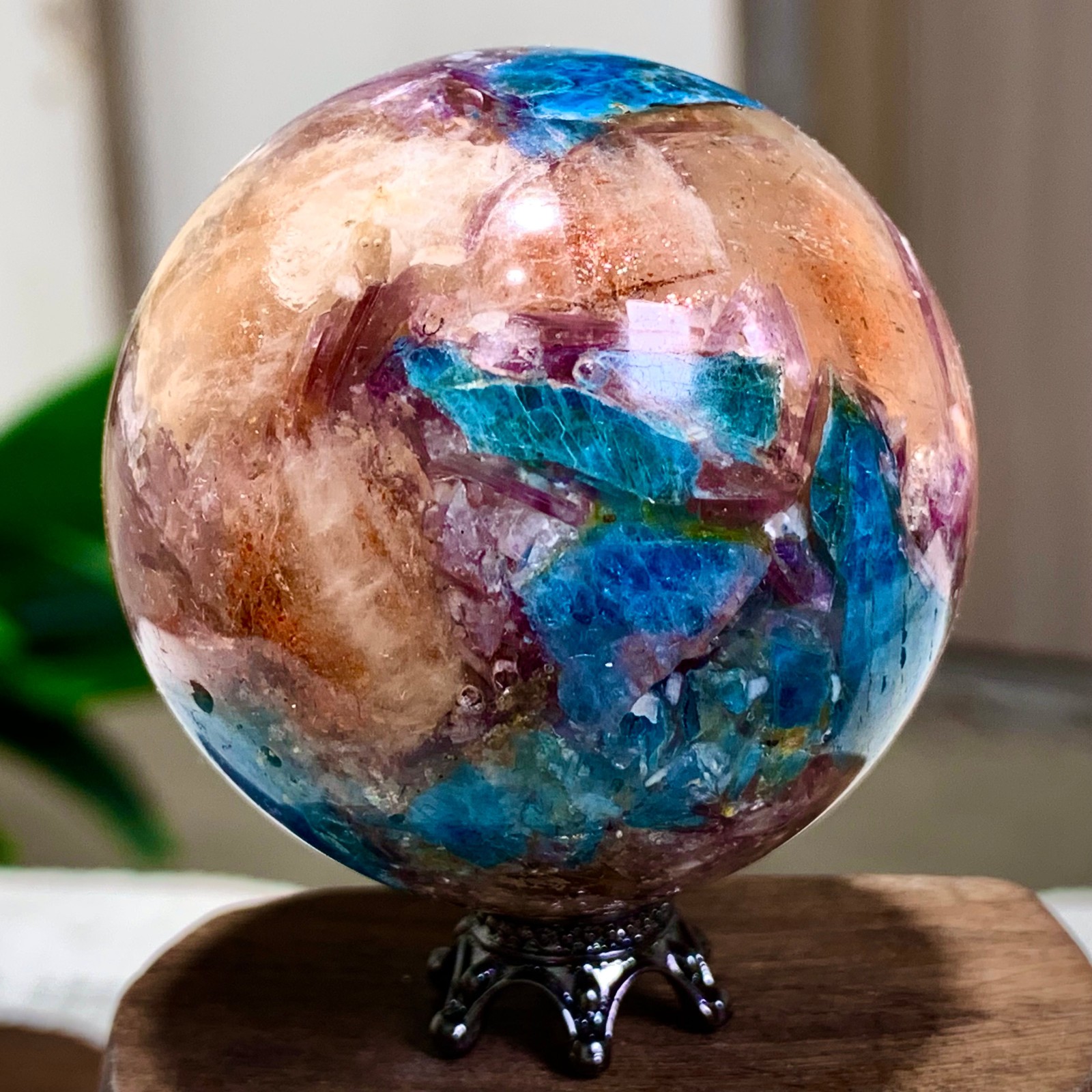 132G Natural Blue Aptite +Sun Stone purple lepidolite Sphere mineral sample