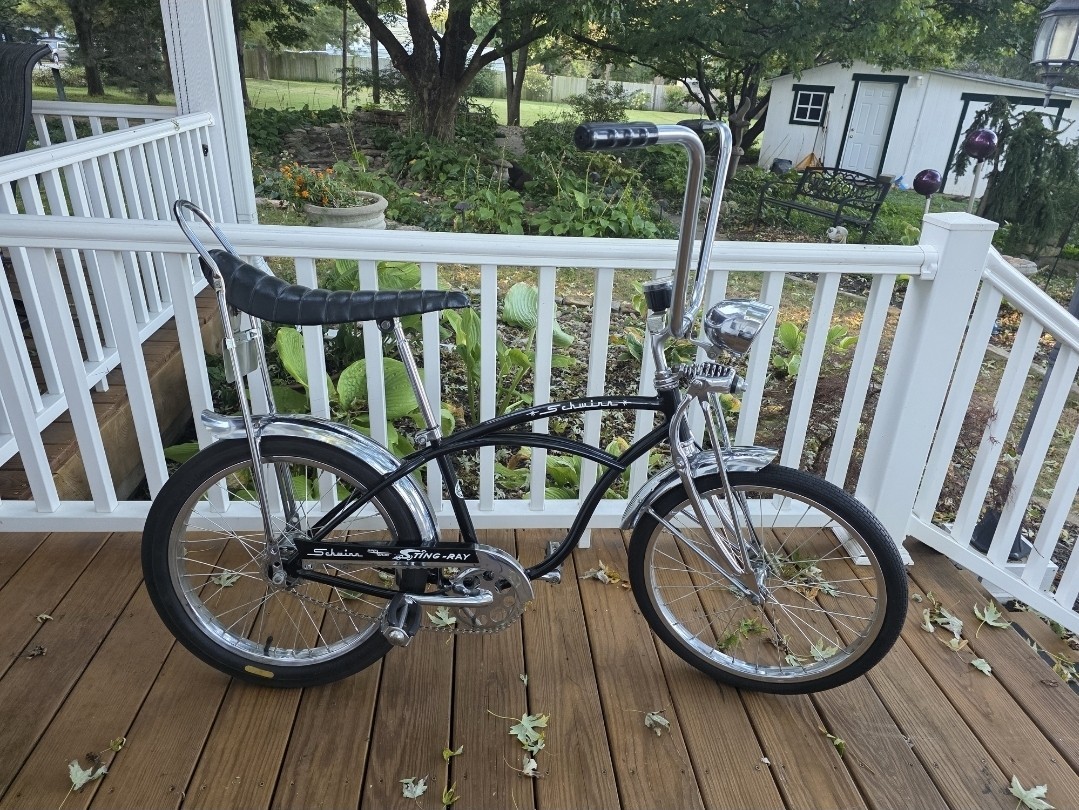 1964 1/2 SCHWINN STING-RAY SUPER DELUXE 2 Speed w/options Yellow Oval Blk. Model