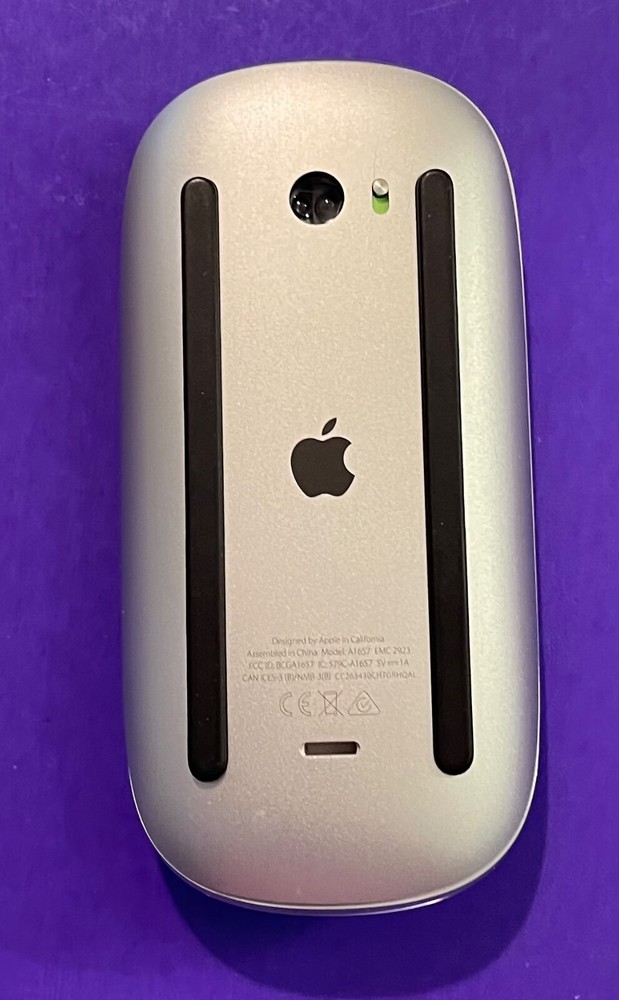 Apple A1657 Magic Mouse 2 Wireless Mouse - Silver (MLA02LL/A) Works Perfect!
