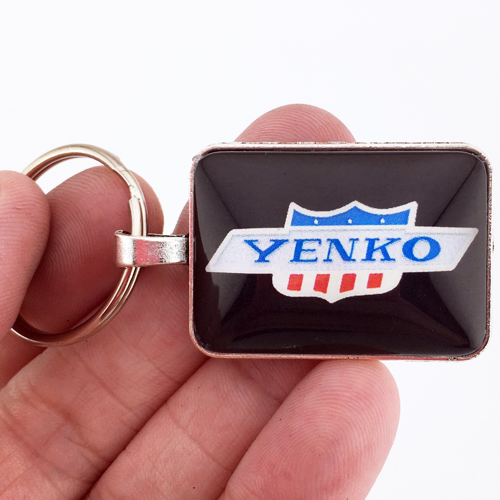 Vintage YENKO Fender Emblem Badge Logo 1" x 1.25" Keychain