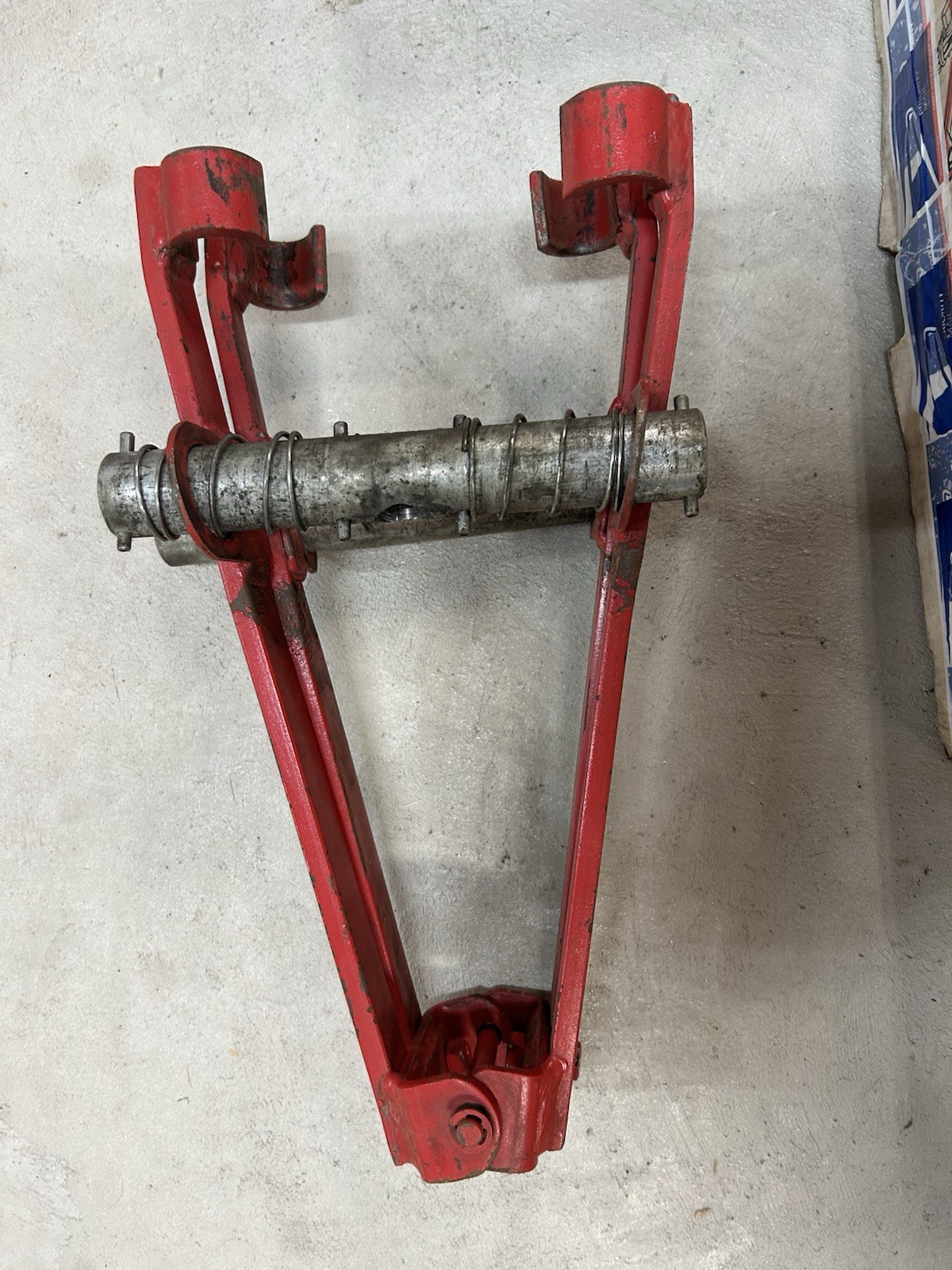 AFF Model 605 MacPherson Strut Spring Compressor Missing Adj. Screw