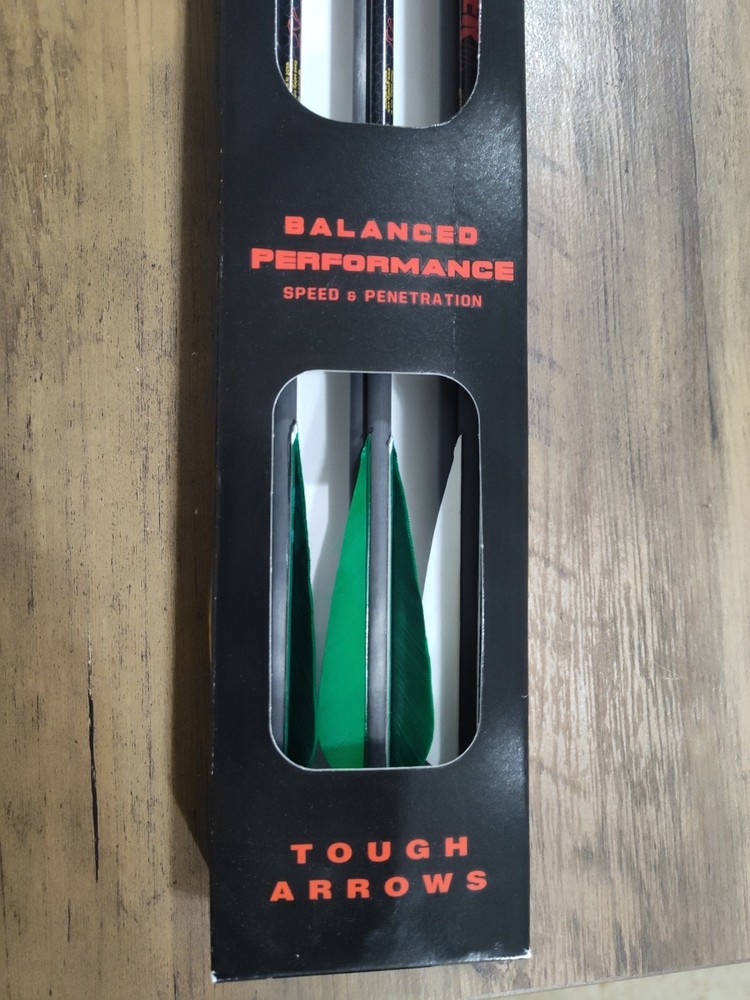 Gold Tip arrows 500 Hunter 4" Feathers