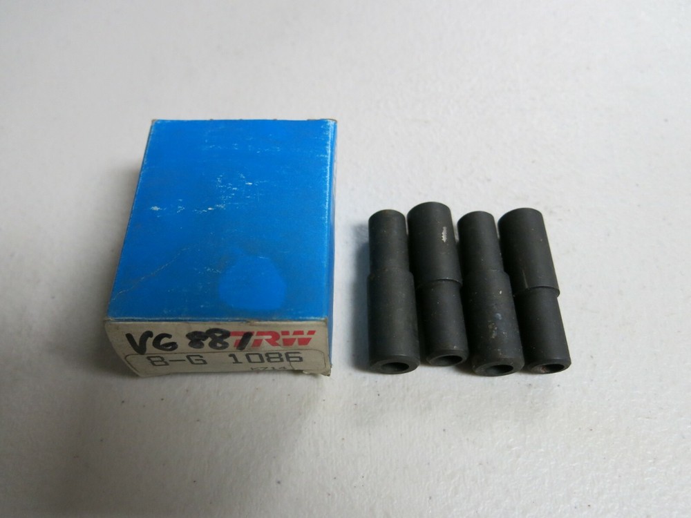 NOS TRW ENGINE VALVE GUIDE G1086 / VG881
