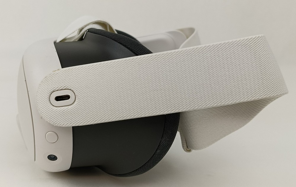 Oculus Quest 3 VR Headset 512GB - Read - Dead pixel!