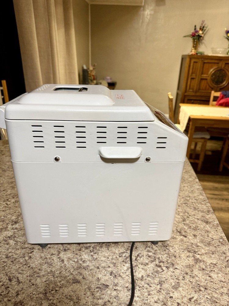 Hitachi Automatic Home Bakery II HB-B102 Home Bakery Bread Machine Bread Maker
