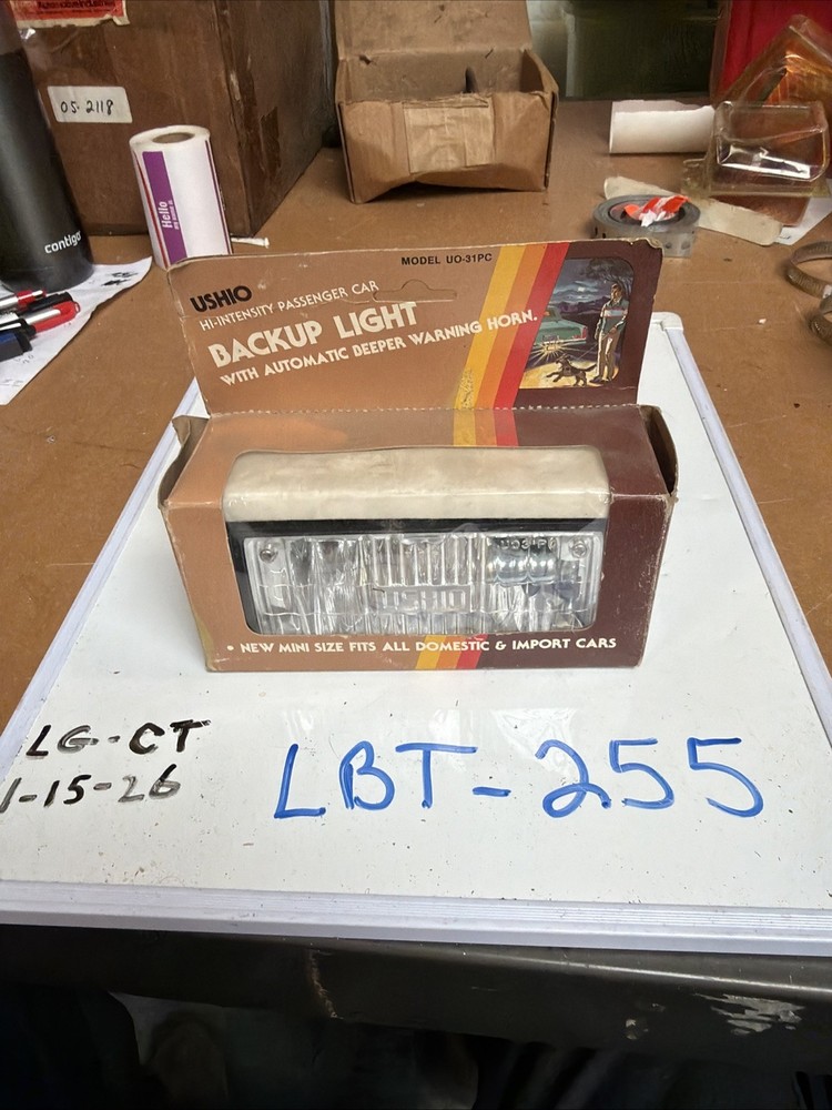 Backup Reverse Work Light With Automatic Beeper Warning, Model UO31PC, Vintage