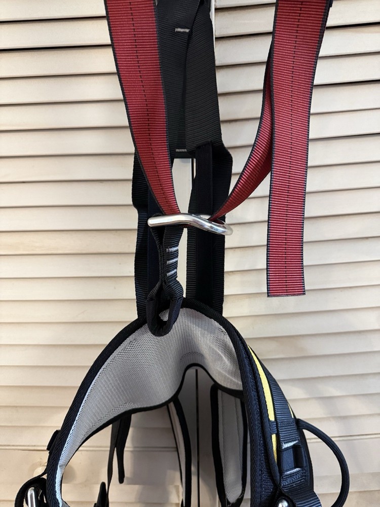 SOB Climbing Harness Invert Bod Never Used
