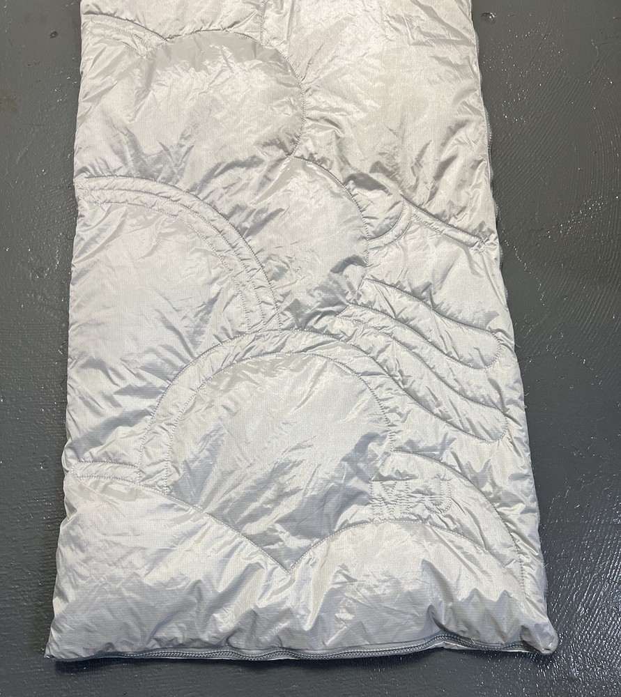 MARC JACOBS SLEEPING BAG SILVER CAMPING THERMOLITE LIGHTWEIGHT