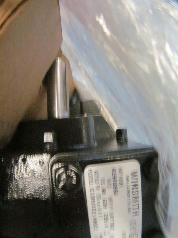 New Winsmith E13MDVS21000C1 Speed Reducer 02906896