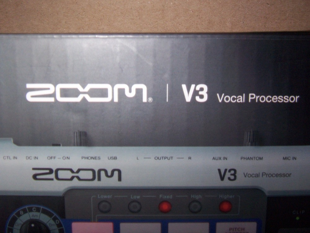 NEW Zoom V3 Vocal Processor USB Audio Interface 16 Voice Effect 3-Part Harmonies