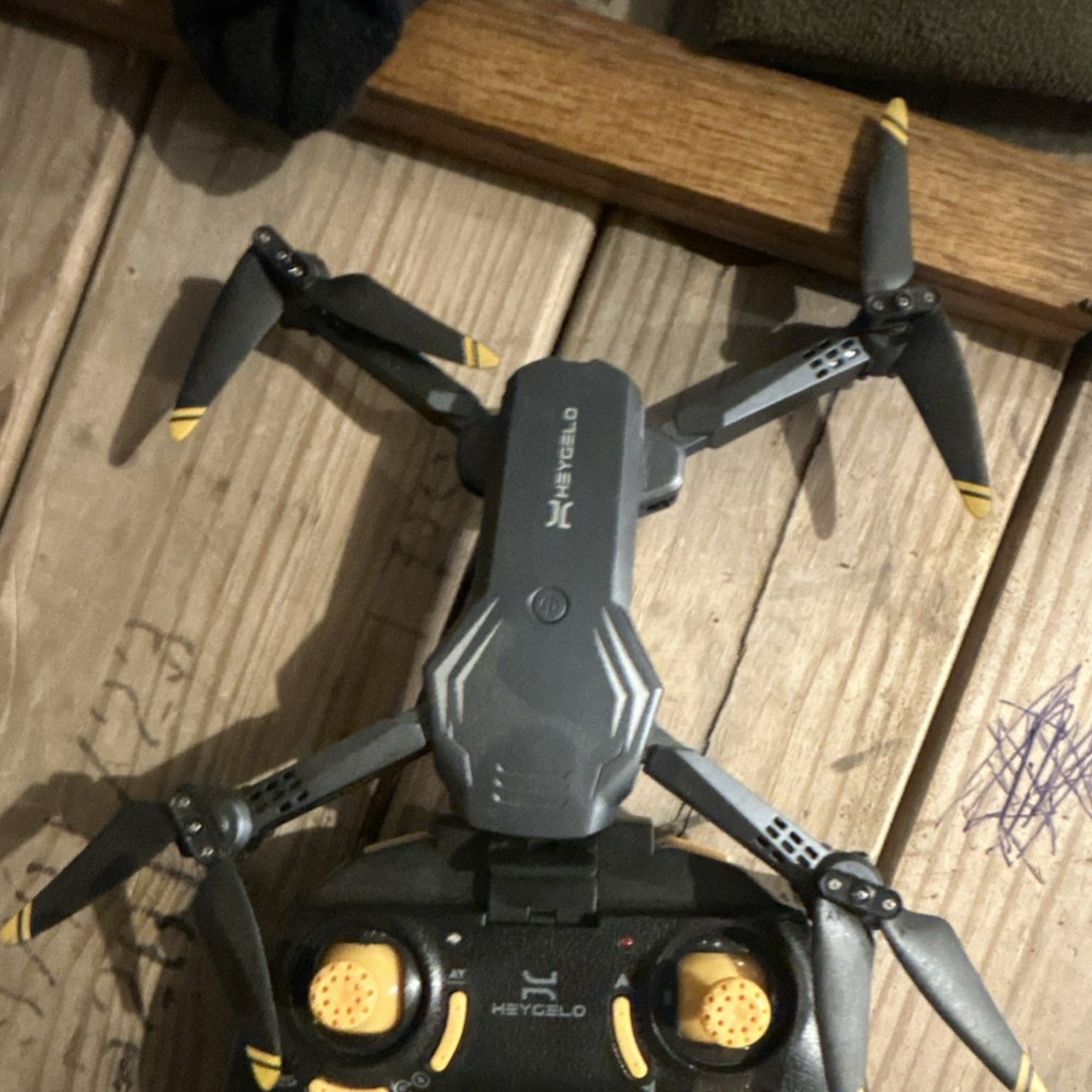 Heycelo Sirius Foldable Quadcopter Drone With Camera & Controller Black/Yellow