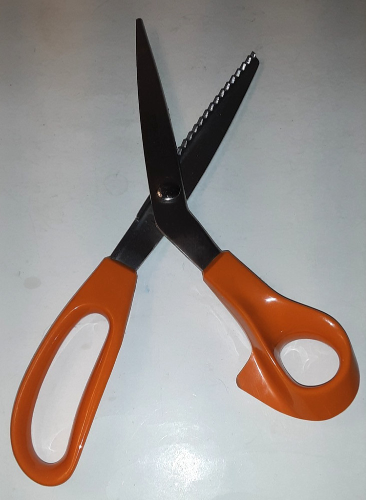 Fiskars 10” Stainless Steel Pinking Shears Scissors Orange Handle