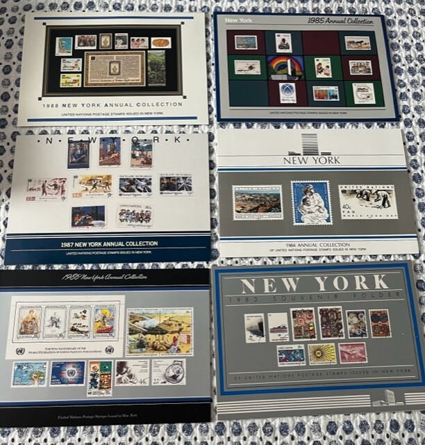 43 United Nations Souvenir Folders w/Mint Stamps Free Shipping