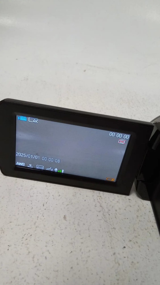 HDV 8162 Camcorder Bundle with Mic Boxed