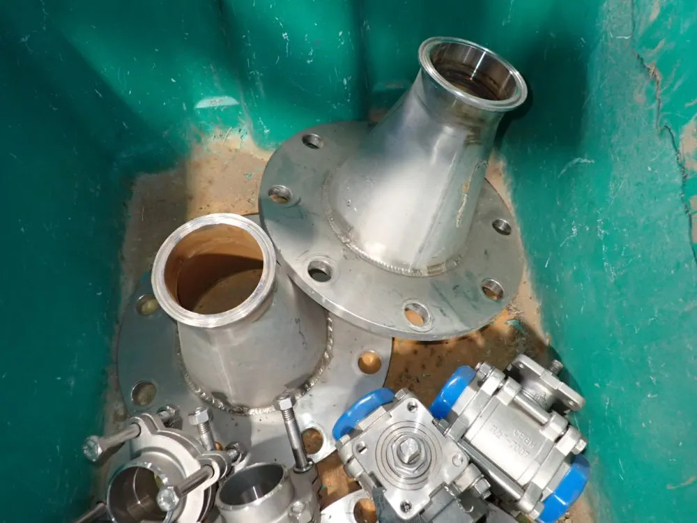 VALVES W/HARDWARE 10251700935