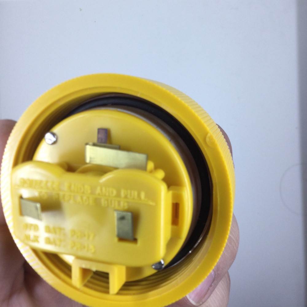 YELLOW Ikelite MINI C-LITE Underwater Dive Light With Clip - Tested