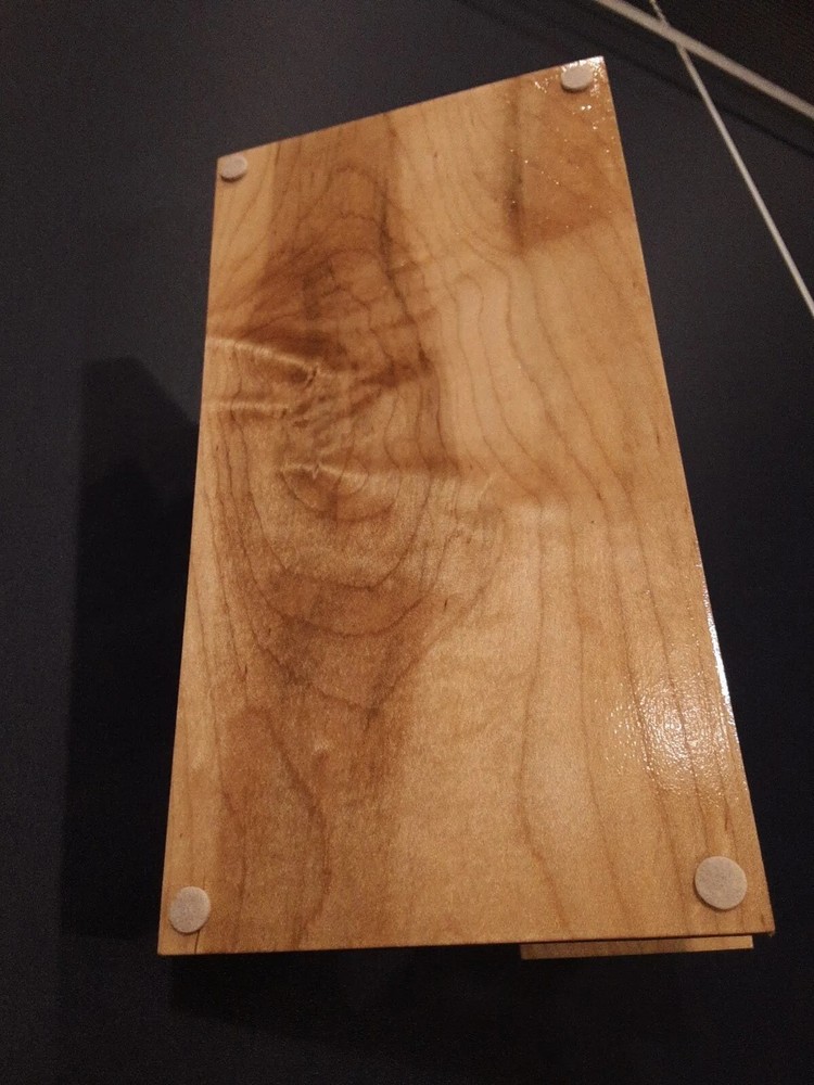 DOUBLE KNIFE DISPLAY STAND . SOLID MAPLE