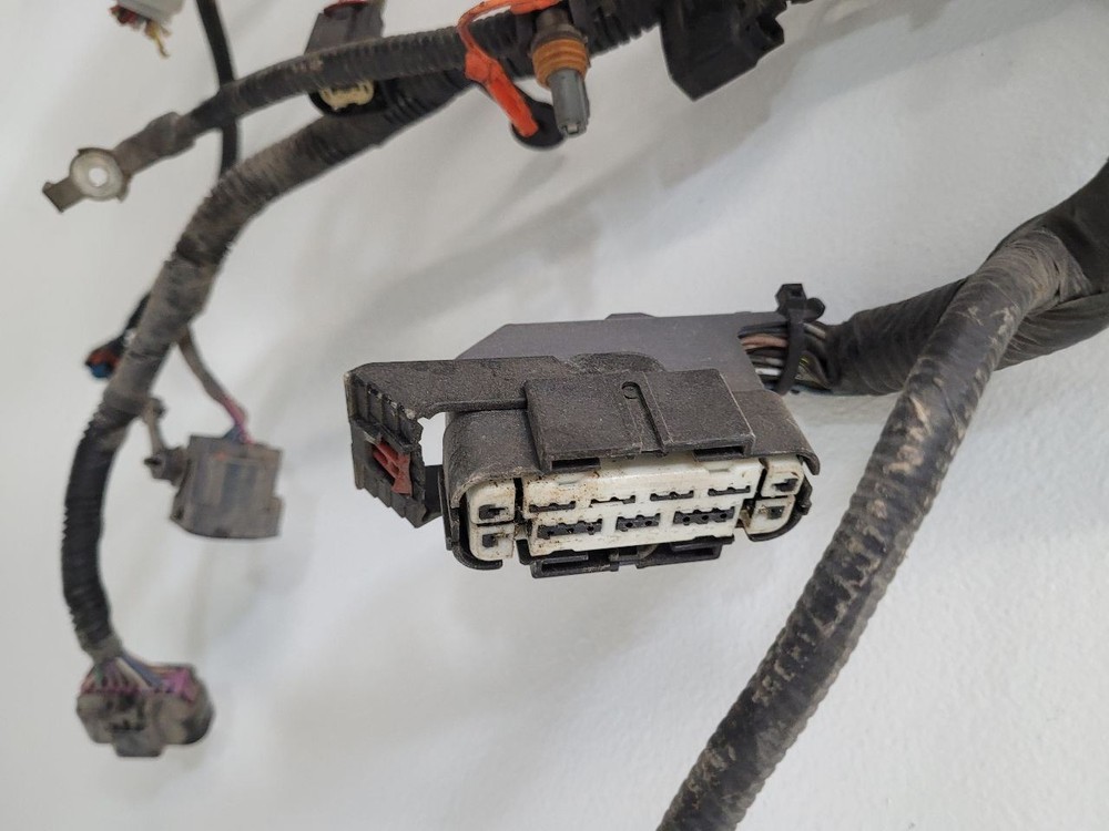 2015 2016 2017 BUICK ENCLAVE Engine Wire Harness