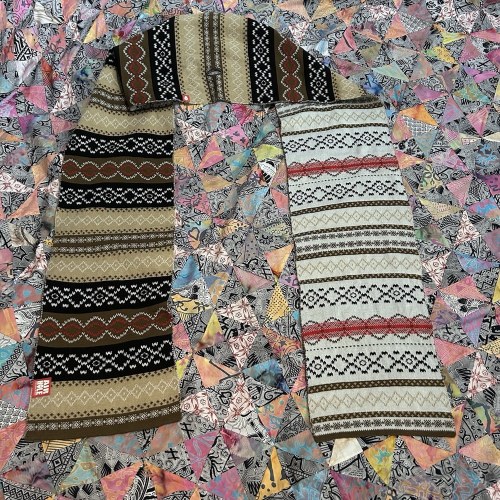 Airhole Scarf Patterned Great Condition