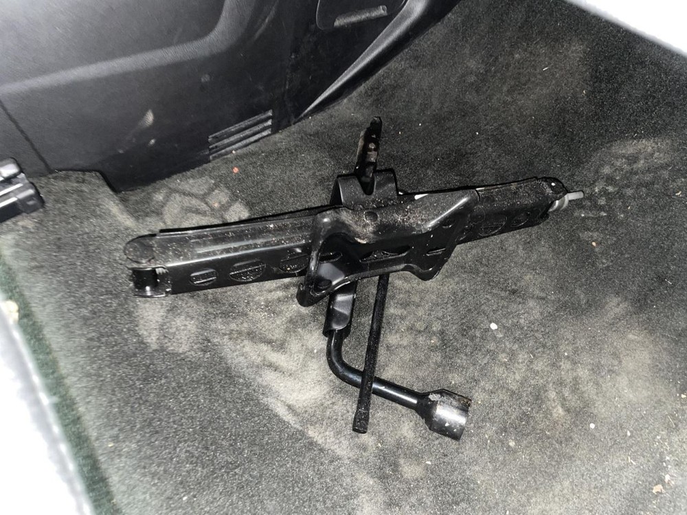 Complete Console Front Floor Fits 16-17 TERRAIN 947820