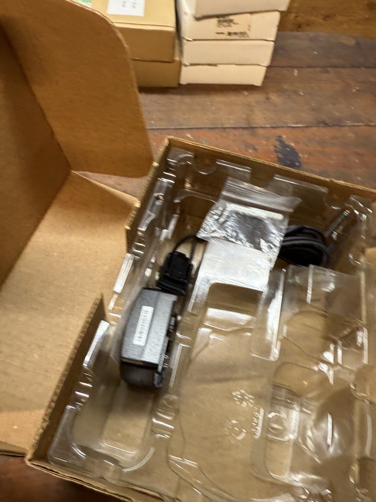 Axis P7701 P/N: 0319-004 P7701 Video Decoder NEW (Open Box)