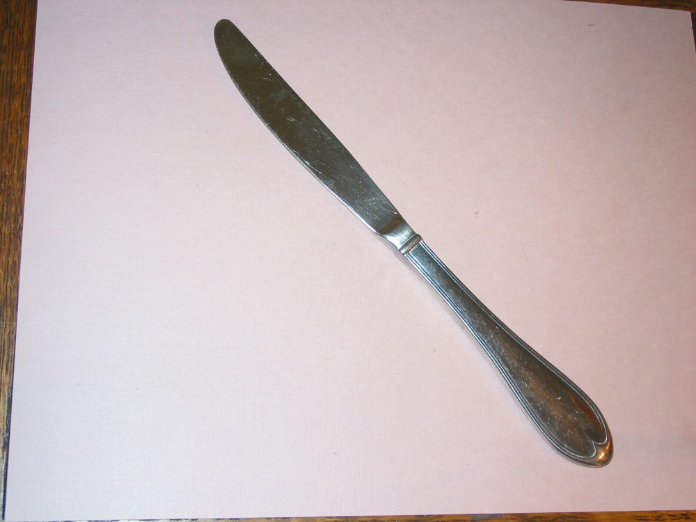 OVEL THREAD By REED & BARTON Stainless Dinner Knife