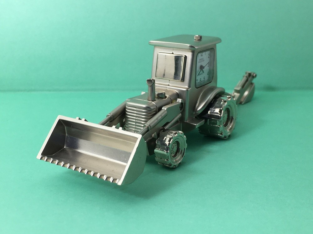 Breeze Collection Backhoe Clock -Japan Movement.