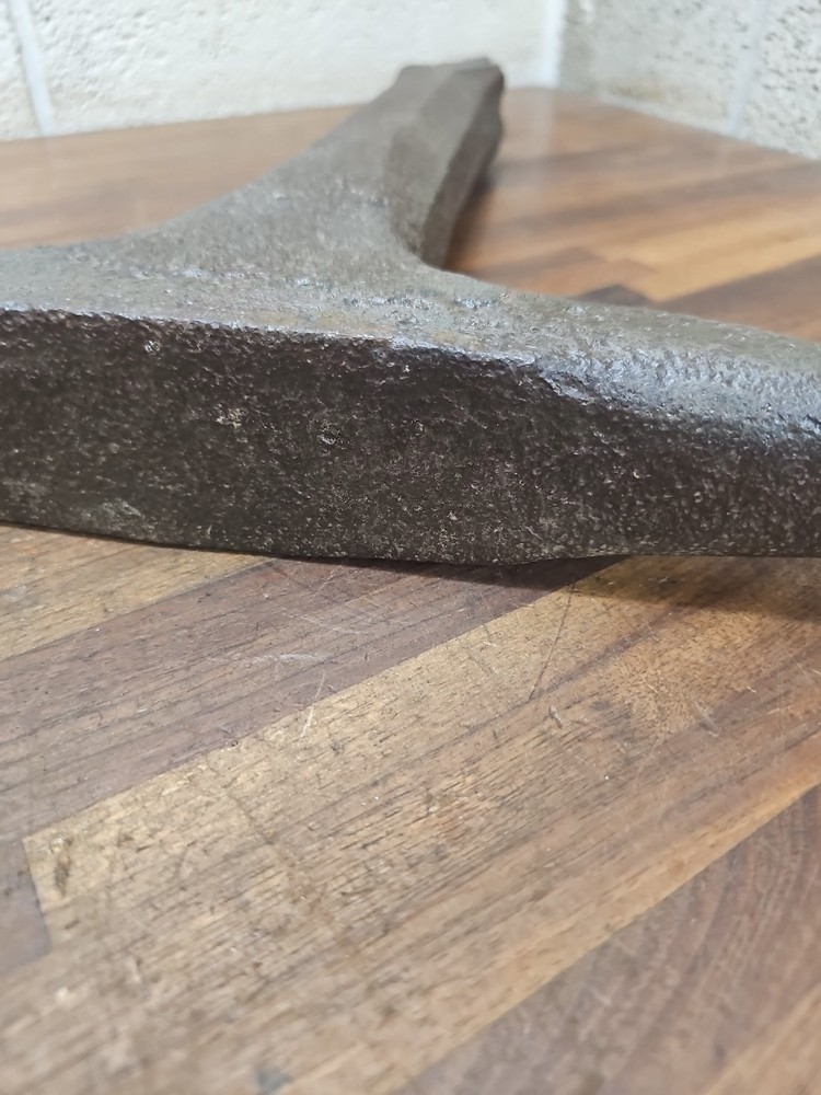 C5- Antique 30lb Stake Anvil Blacksmith
