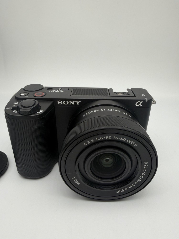 Sony zv-e10 ii 26 MP Compact Digital Camera Mint Condition!