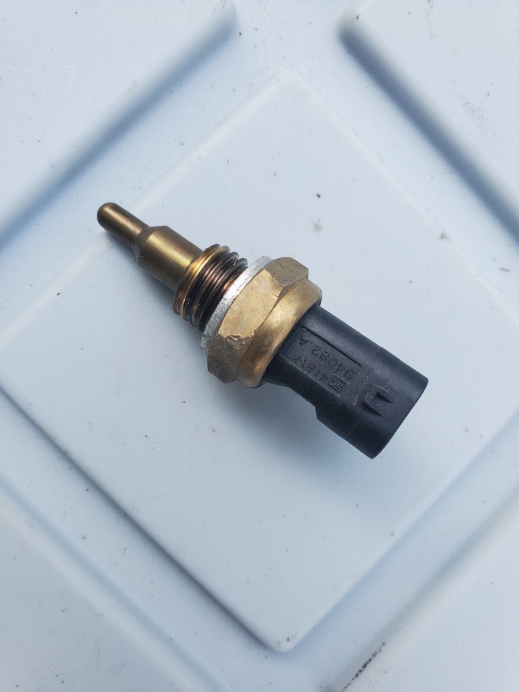 15 - 18 2017 BMW S1000RR engine coolant temperature sensor