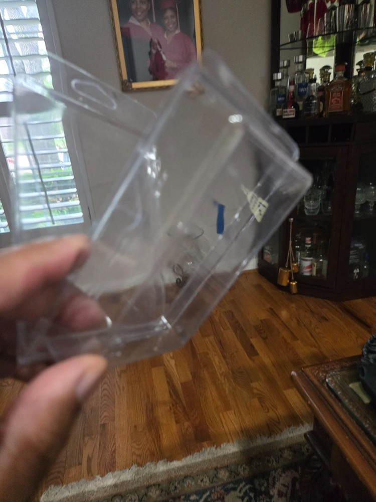 Square plastic display containers