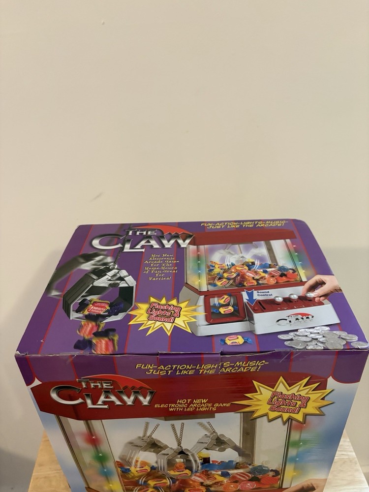 Arcade Claw Machine Candy Grabber