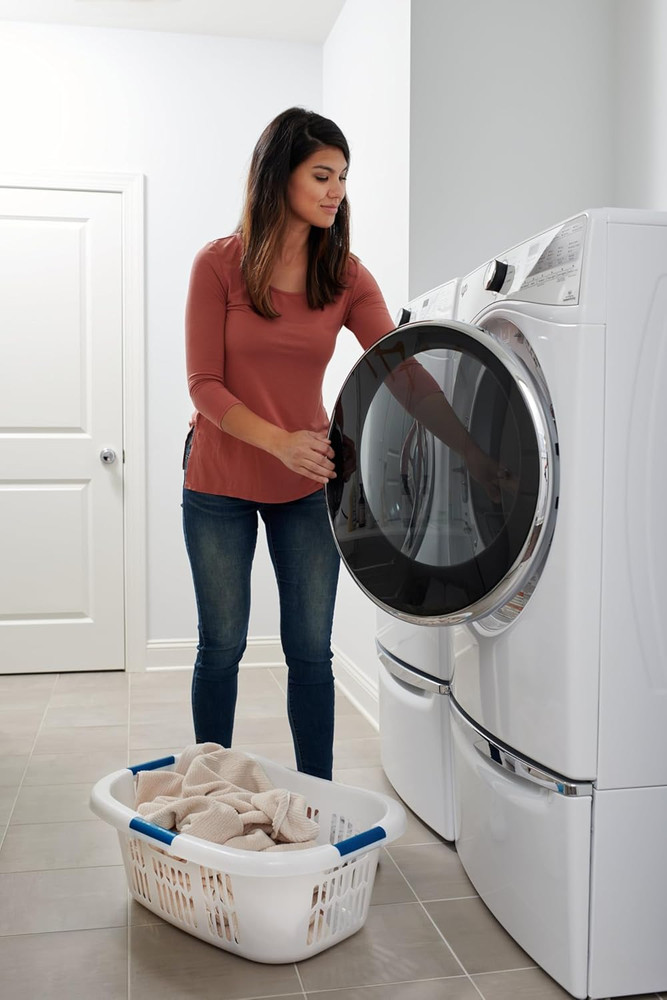 Rubbermaid Large Hip-Hugger Laundry Basket/Hamper, 1.5-Bushel, White, Stackable