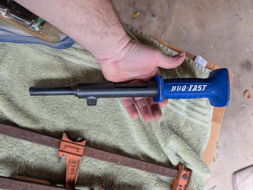 DUO-FAST STRIKE POWER ACTUATED TOOL - USED