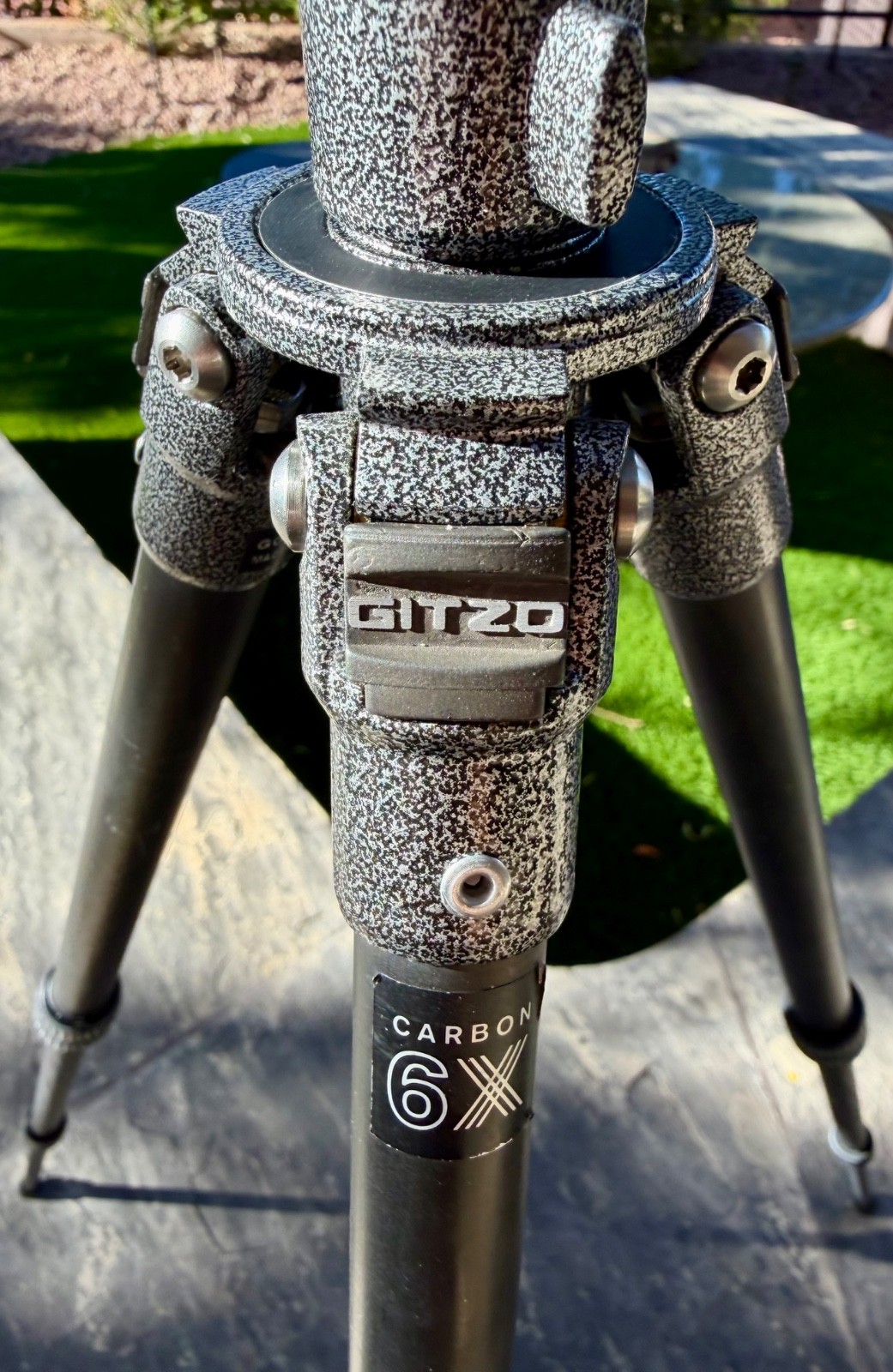 Gitzo G1057 Mountaineer Carbon 6X Tripod – Excellent Condition – Made in Italy