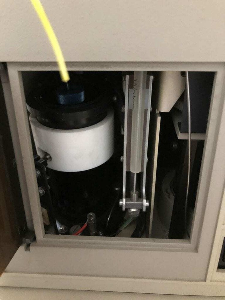 Waters 715 Ultra Wasp Laboratory Autosampler / Sample Processor 1PH