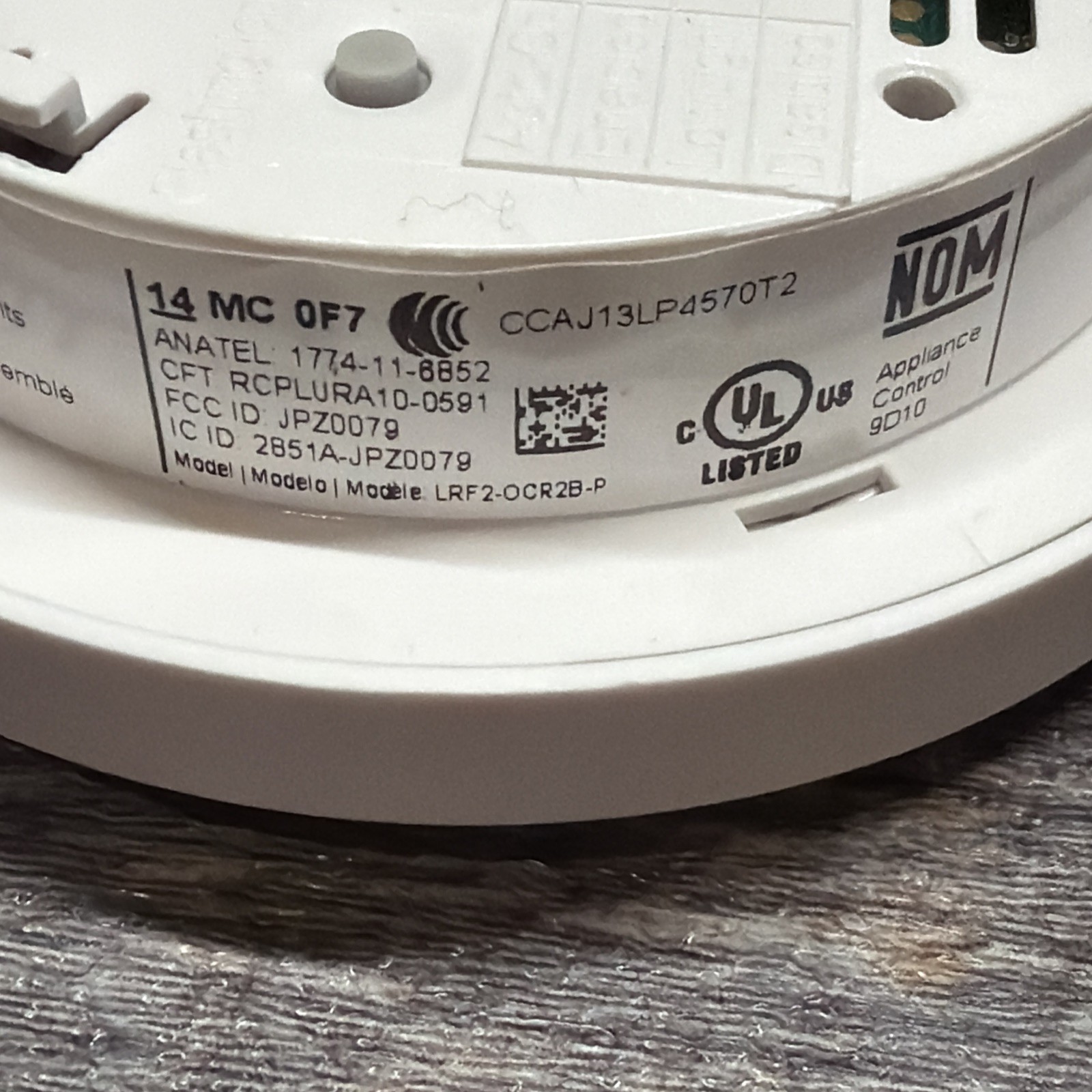 EUC Lutron LRF2-OCR2B-P-WH Ceiling Occupancy Sensor Radio Powr Savr With Bracket