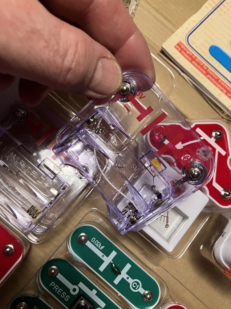 Snap Circuits Pro SC-500 Elenco 500+ Projects STEM Electronics Kit Elenco