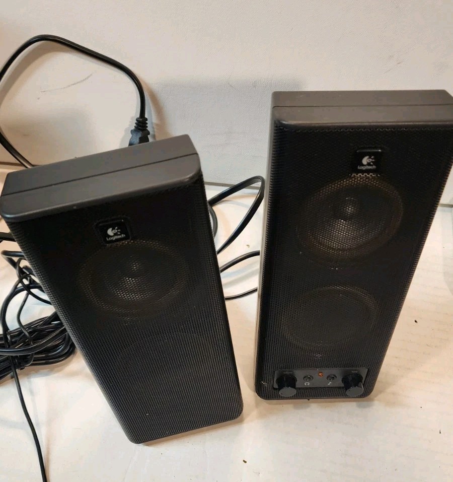 Logitech Stereo Computer Speakers 2.0 Desktop System w/ Volume Control And Jack