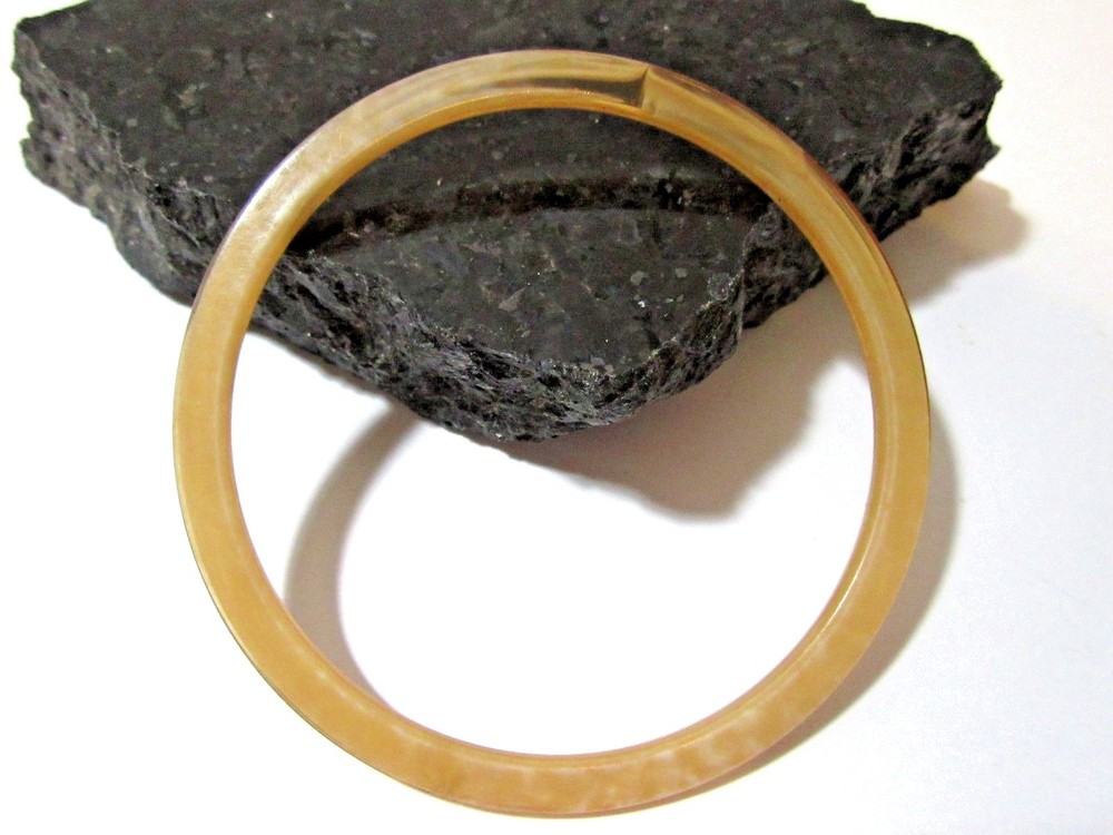 MARBLED PARTIALLY TRANSLUCENT PLASTIC BANGLE BRACELET TAN BROWN SPACER