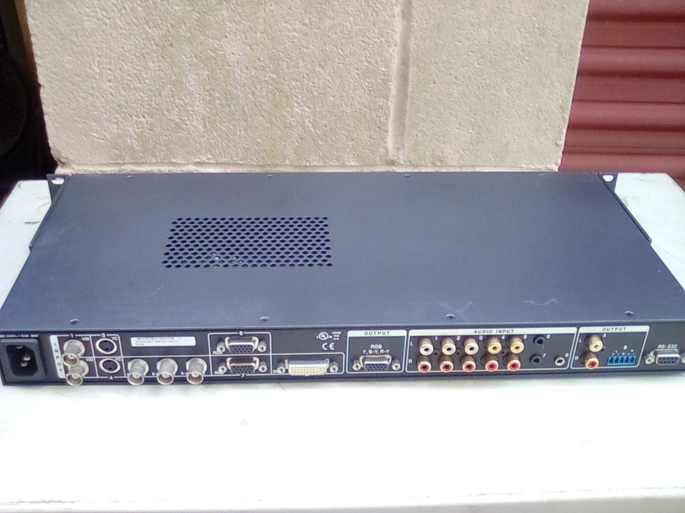 Extron Scaling Presentation Switcher IN1508