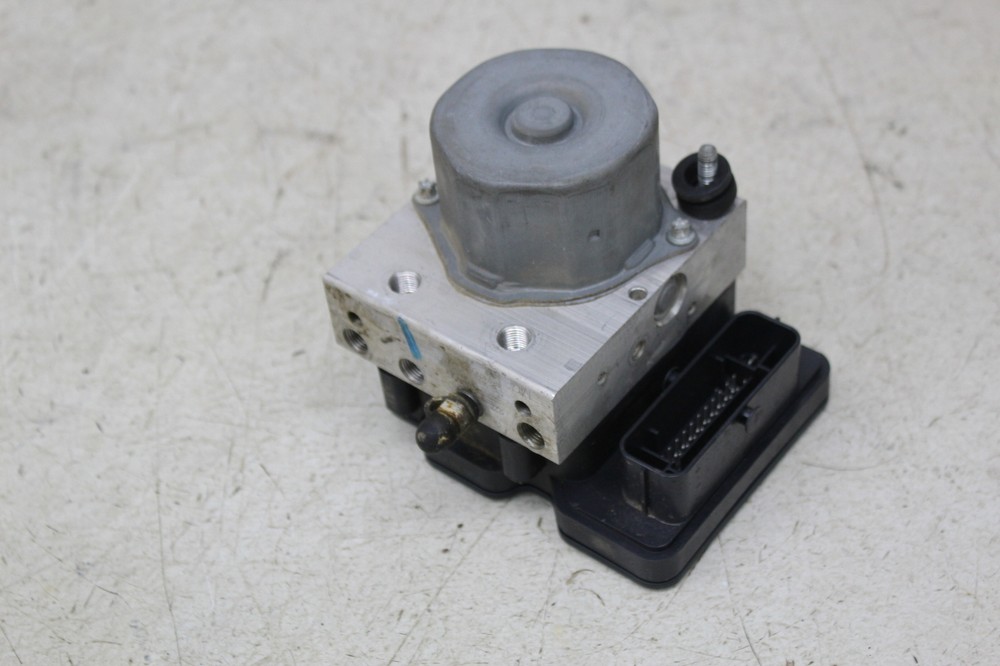 19 POLARIS SLINGSHOT SL ABS PUMP UNIT MODULE