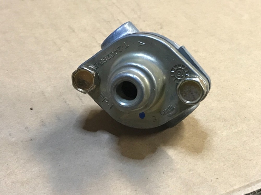 Bendix OR276567 X PP-1 Push / Pull Control Valve (Remanufactured)